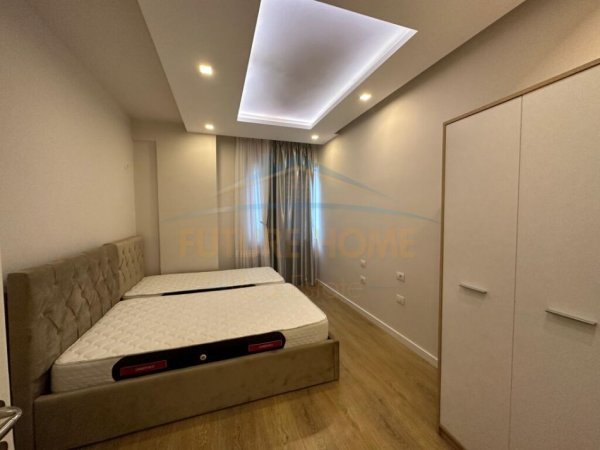 Tirane, shitet apartament 2+1+Aneks+Ballkon Kati 3, 115 m² 220.000 € (liqeni i thate)