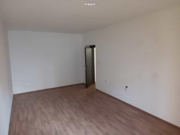 Tirane, jepet me qera apartament 2+1 Kati 2, 120 m² 800 € (blloku)
