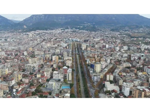 Tirane, shitet apartament 2+1 Kati 1, 95 m² 120.000 € (Ali Demi)