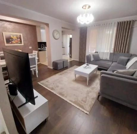 Tirane, shitet apartament 2+1+Ballkon Kati 5, 113 m² 263.000 € (rruga Barrikadave)