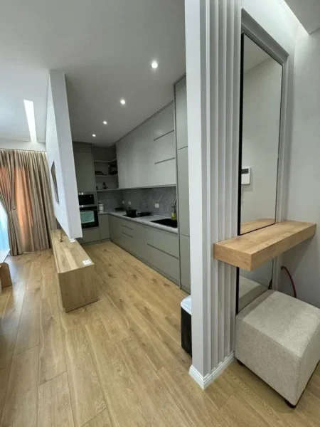 Tirane, shitet apartament 2+1+Ballkon Kati 15, 124 m² 350.000 € (Rr. Kavajes)