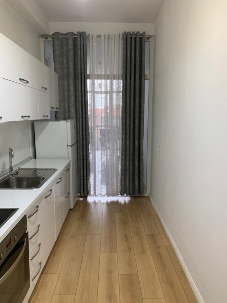 Tirane, jepet me qera apartament 1+1 Kati 1, 60 m² 450 € (Don Bosko)