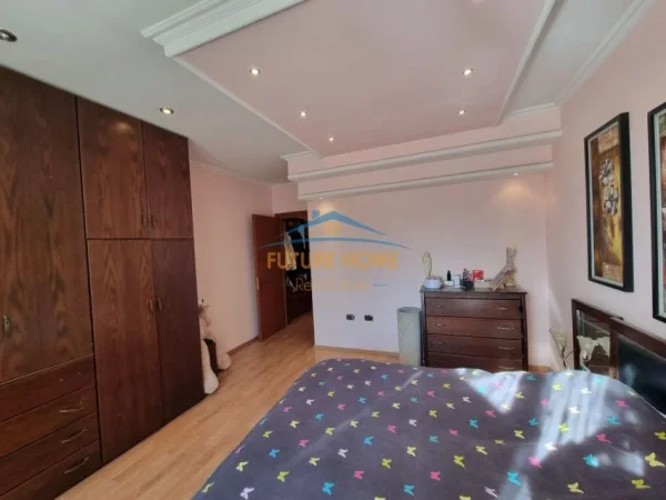 Tirane, shitet apartament 2+1+Ballkon Kati 4, 101 m² 131.000 € (MISTO MAME,YZBERISHT)