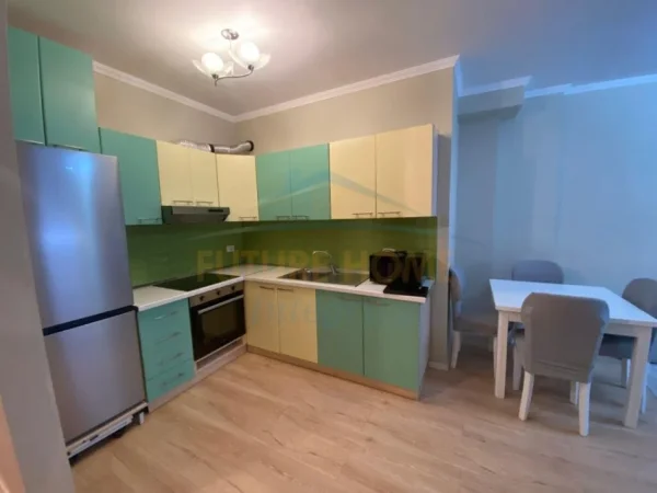 Tirane, jepet me qera apartament 1+1 Kati 3, 62 m² 500 € (XHAMIA E TABAKEVE)