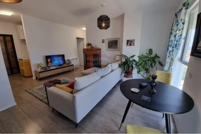 Tirane, shitet apartament 2+1 Kati 7, 87 m² 119.000 € (Univers City)