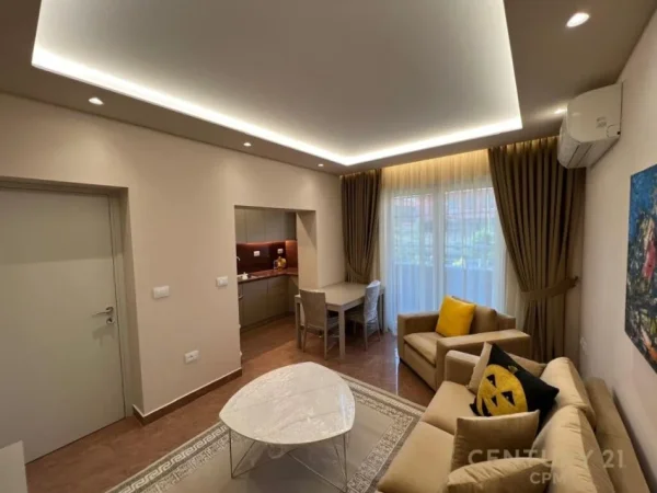 Tirane, jepet me qera apartament 1+1 Kati 1, 78 m² 600 € (pazari i ri)