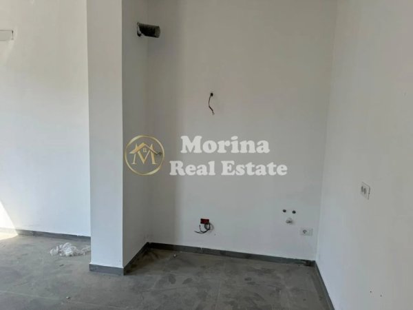 Tirane, jepet me qera ambjent biznesi Kati 2, 60 m² 450 € (Bulevardi i Ri)