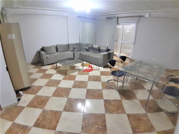 Tirane, jepet me qera apartament 3+1+Aneks Kati 4, 140 m² 800 € (don bosko)