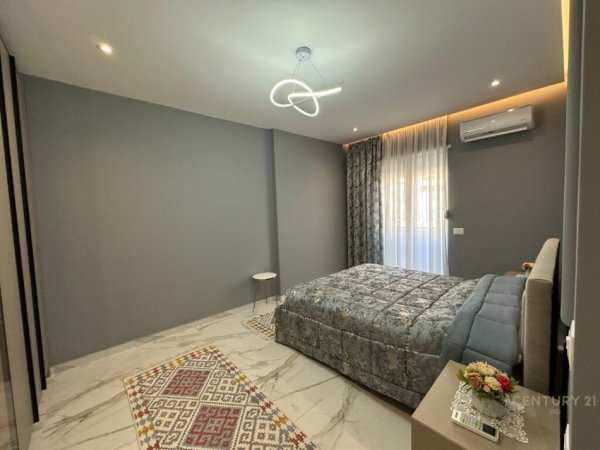 Tirane, jepet me qera apartament 1+1 Kati 5, 90 m² 850 € (rr5uga e bogdaneve)