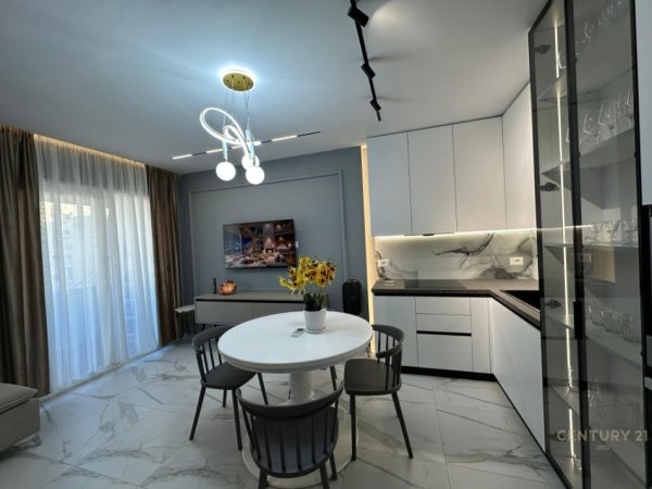 Tirane, jepet me qera apartament 1+1 Kati 5, 90 m² 850 € (rr5uga e bogdaneve)