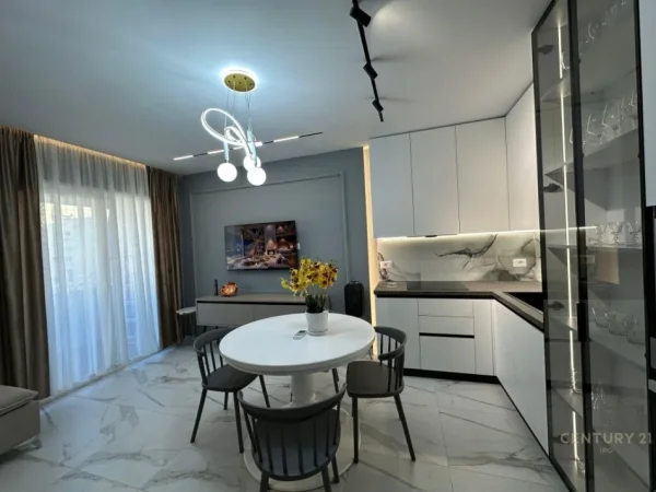 Tirane, jepet me qera apartament 1+1 Kati 5, 90 m² 850 € (rr5uga e bogdaneve)
