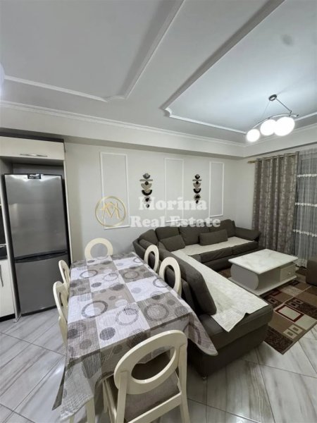 Tirane, jepet me qera apartament 1+1 Kati 4, 65 m² 600 € (Komuna e Parisit)