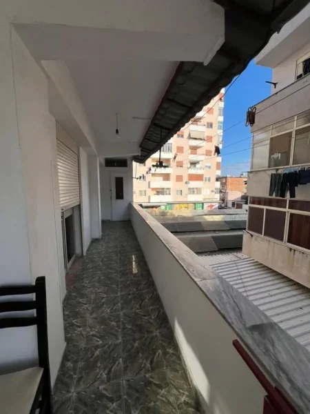 Durres, shitet apartament 3+1+Aneks+Ballkon Kati 3, 157 m² 125.000 € (Markata| Durres)