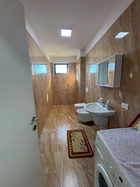 Shqiperi, jepet me qera apartament 1+1+Ballkon Kati 5, 66 m² 450 € (Astir)