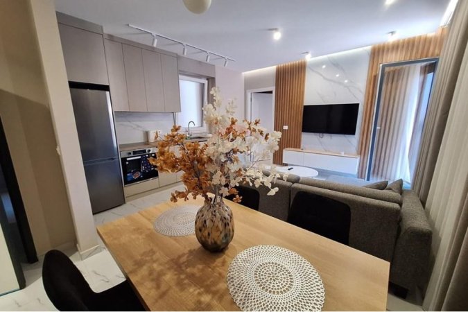Tirane, jepet me qera apartament 2+1 Kati 7, 105 m² 800 € (Don Bosko, Shqipëri)