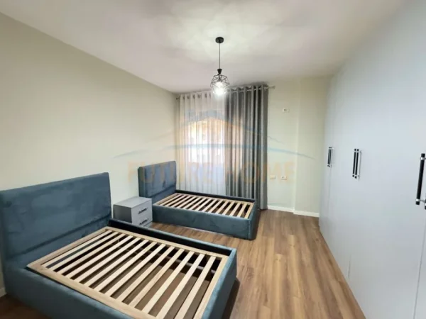 Tirane, shitet apartament 2+1 Kati 2, 103 m² (unaza e re)