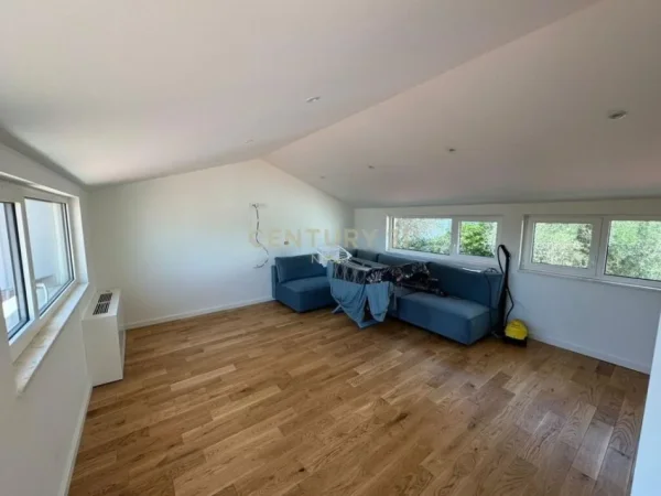 Tirane, shes Vile , 340 m² 880.000 € (Kodra e Diellit)