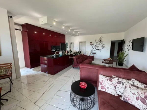 Tirane, shes apartament 2+1+2+Ballkon , 138 m² 290.000 € (Liqeni i Thatë)