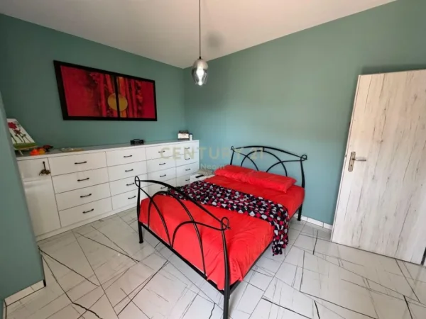 Tirane, shes apartament 2+1+2+Ballkon , 138 m² 290.000 € (Liqeni i Thatë)