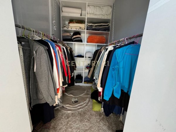 Tirane, shes apartament 2+1+2+Ballkon , 138 m² 290.000 € (Liqeni i Thatë)