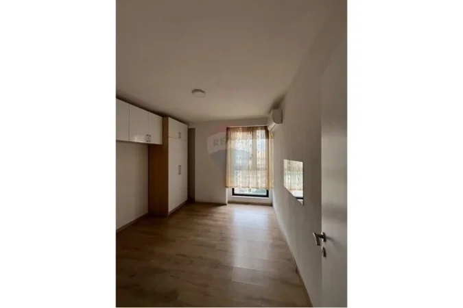 Tirane, jepet me qera apartament 2+1 Kati 4, 93 m² 600 € (Fusha e Aviacionit, Shqipëri)