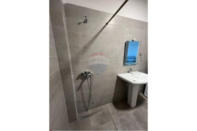 Tirane, jepet me qera apartament 2+1 Kati 4, 93 m² 600 € (Fusha e Aviacionit, Shqipëri)