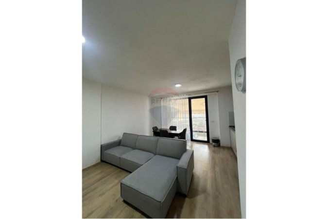 Tirane, jepet me qera apartament 2+1 Kati 4, 93 m² 600 € (Fusha e Aviacionit, Shqipëri)