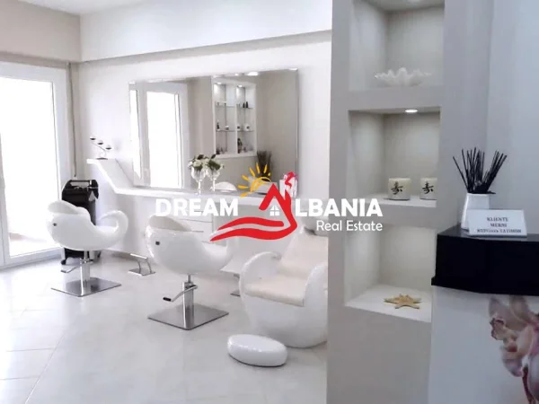 Tirane, jepet me qera ambjent biznesi Kati 2, 70 m² 500 € (kopshti botanik)