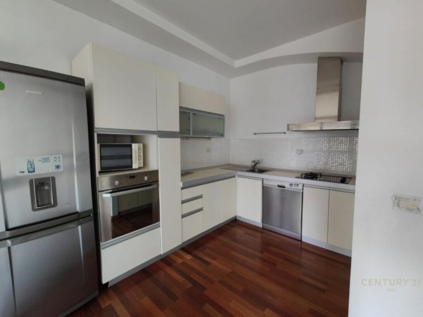 Tirane, jap me qera zyre , 150 m² 2.200 € (Rruga e Elbasanit, ETC)