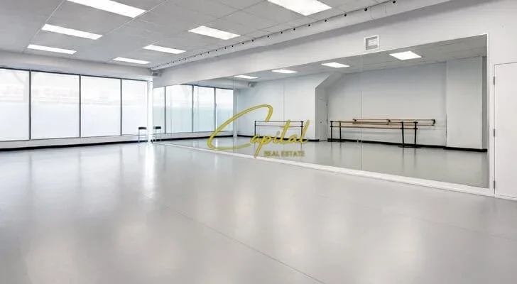 Tirane, jepet me qera ambjent biznesi Kati 1, 350 m² 4.500 € (BLLOKU)