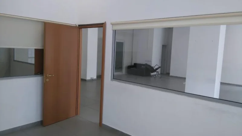 Tirane, jepet me qera ambjent biznesi Kati 1, 112 m² 1.200 € (Medar Shtylla)