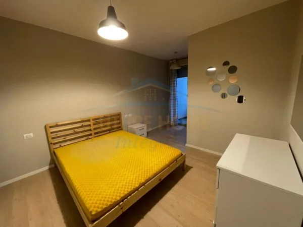 Tirane, jepet me qera apartament 2+1 Kati 2, (ali demi)