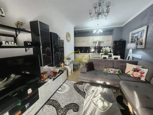 Tirane, shitet apartament 2+1 Kati 1, 91 m² 140.000 € (FRESKU)