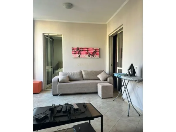 Tirane, jap me qera apartament 3+1+2 , 105 m² 900 € (Kopshti Botanik Zoologjik)