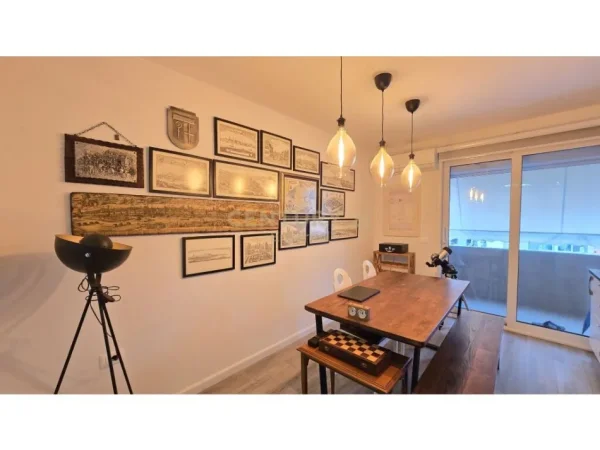 Tirane, shes apartament 2+1 , 91 m² 255.000 € (Ish Blloku)