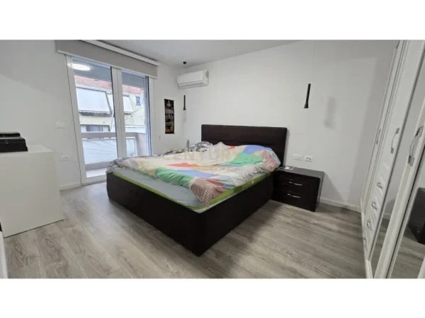Tirane, shes apartament 2+1 , 91 m² 255.000 € (Ish Blloku)