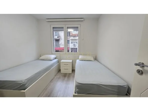 Tirane, shes apartament 2+1 , 91 m² 255.000 € (Ish Blloku)