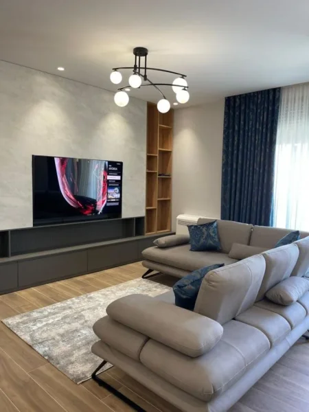 Tirane, jepet me qera apartament 2+1+Ballkon Kati 0, 120 m² 1.500 € (TEG)