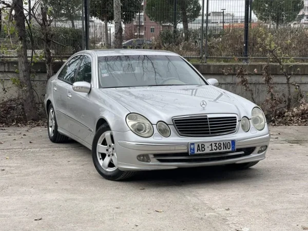 Tirane, shes makine MERCEDES E 270 CDI Nafte, gri metalizato automatik Klima 360.000 km 3.690 €