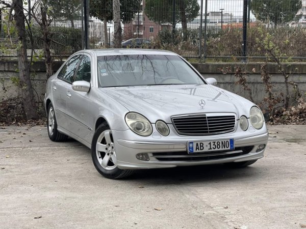 Tirane, shes makine MERCEDES E 270 CDI Nafte, gri metalizato automatik Klima 360.000 km 3.690 €
