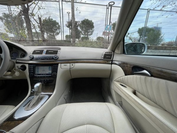 Tirane, shes makine MERCEDES E 270 CDI Nafte, gri metalizato automatik Klima 360.000 km 3.690 €