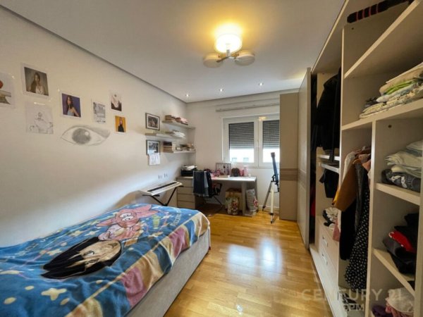 Tirane, shes apartament 2+1 , 116 m² 240.000 € (Kopshti Botanik Zoologjik)