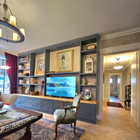 Tirane, shitet apartament 2+1 , 160 m² (Air Albania)