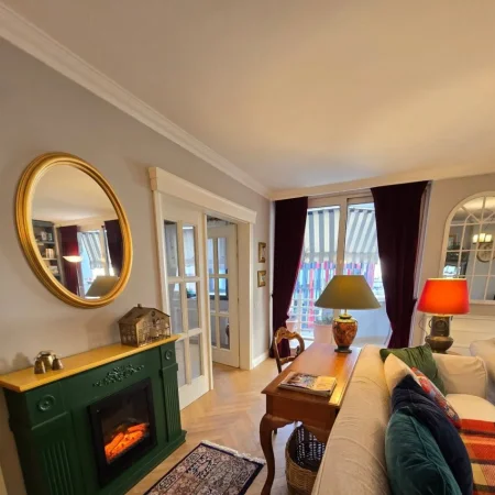 Tirane, shitet apartament 2+1 , 160 m² (Air Albania)