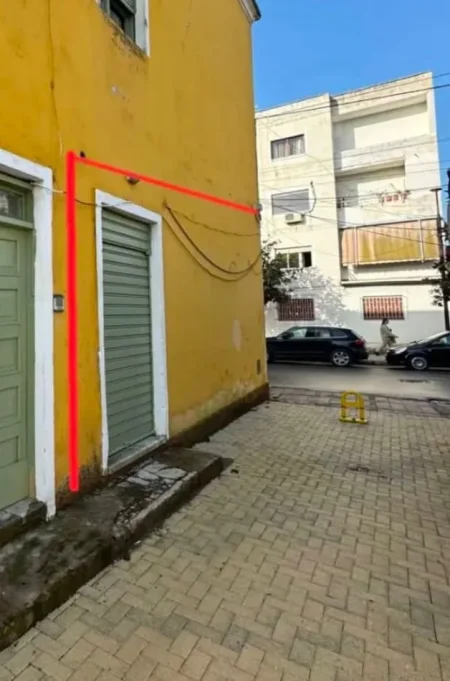 Kavaje, shitet ambjent biznesi Kati 0, 114 m² 220.000 € (Rruga Skuraj)