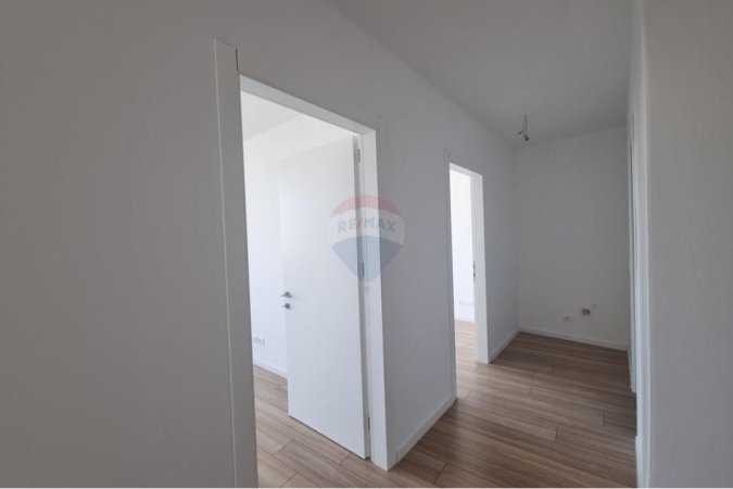 Tirane, jepet me qera zyre Kati -1, 92 m² 1.500 € (Liqeni i Tiranes Lake View)