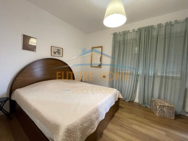 Tirane, jepet me qera apartament 2+1+Ballkon Kati 2, 96 m² 1.000 € (Liqeni i Thate)