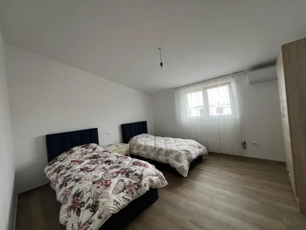 Durres, shitet Vile 3 Katshe , 400 m² 350.000 € (Prane Hekurudhes, Durres)