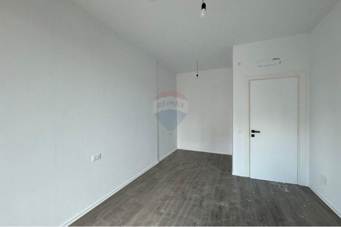 Tirane, jepet me qera apartament 2+1 Kati 3, 151 m² 1.800 € (Kompleksi Dinamo)