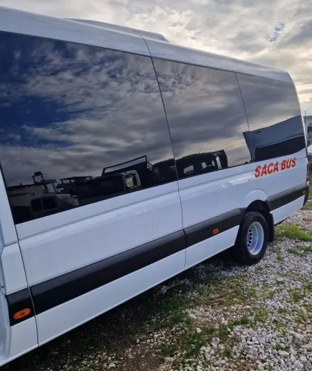 Mercedes 519 motorr 3000, i bardhë, 19+1 vende